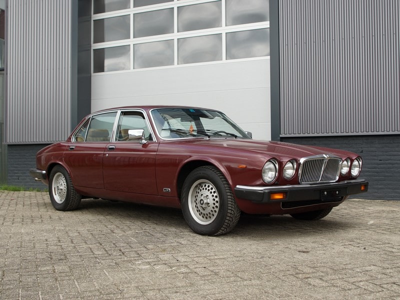 Автовыкуп авто Jaguar XJ
