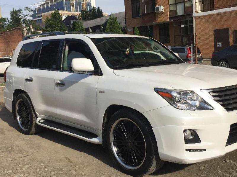 Выкуп авто Lexus в Долгопрудном
