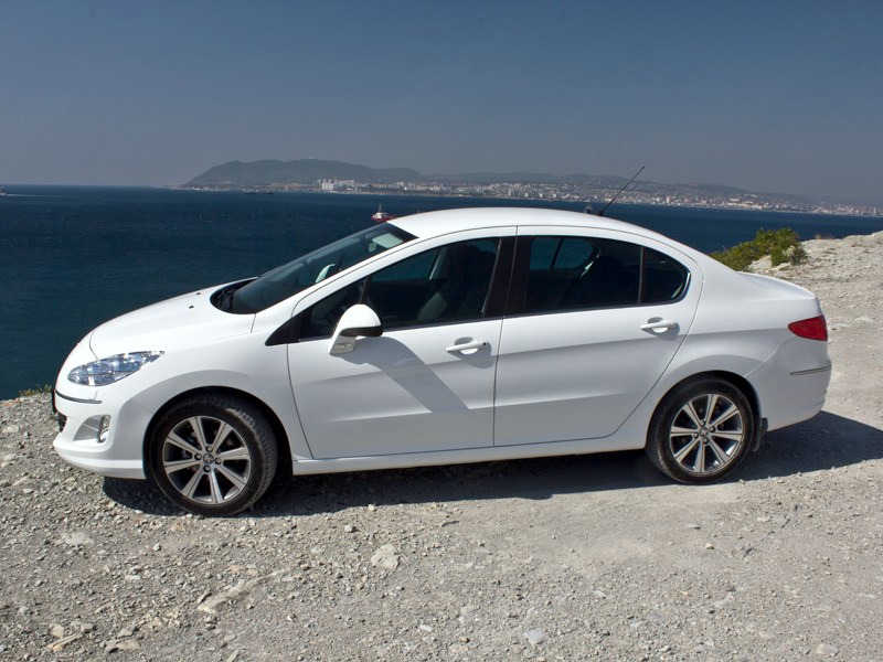 Выкуп авто Peugeot 408 в Москве